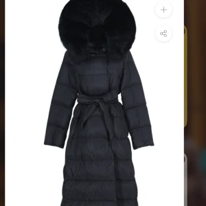 FURSTOCKHOLM - Säljer denna då den inte var riktigt det jag letat efter och den går tydligen inte att returnera :(  Äkta päls och lång! 