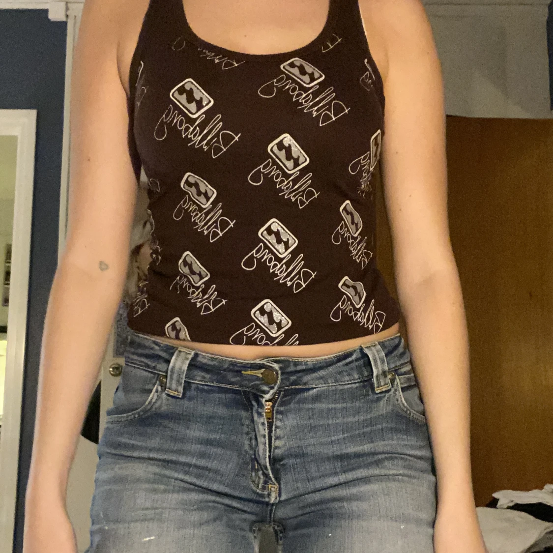 Brunt linne från billabong