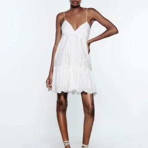 Zara klänning  - Använd en gång❤️ Ny pris 400!