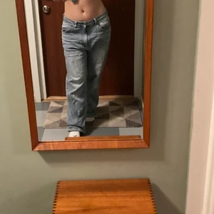 Baggy jeans  - Snygga baggy jeans. Jätte bra skick. Aldrig använda. Skriv privat för fler bilder/frågor. Köparen står för frakten<3