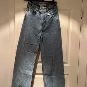 Vida jeans från ZARA strl. 34 70 kr + frakt