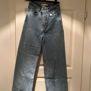 Jeans ZARA - Vida jeans från ZARA strl. 34 70 kr + frakt