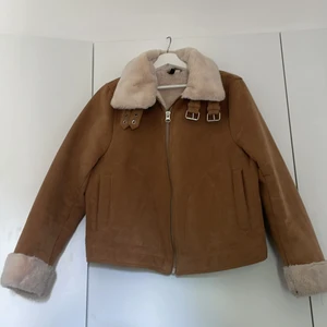 Höst jacka  - Höst jacka från hm, i bra skick! 