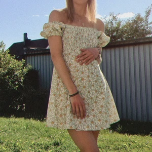 Blommig sommarklänning  - Söt klänning från Zara! 