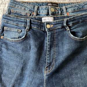 Hej! Säljer 2 st. jeans från Zara i stolekar 42 & 44 (EU). Båda i jättebra skick nästan som nya! ♥️