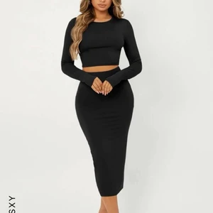 Svart set  - Säljer detta fina svarta settet som är köpt på shein men aldrig använt!  Storlek: M 