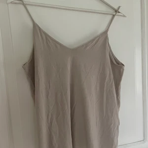 Linne - Beige basic linne från Gina tricot