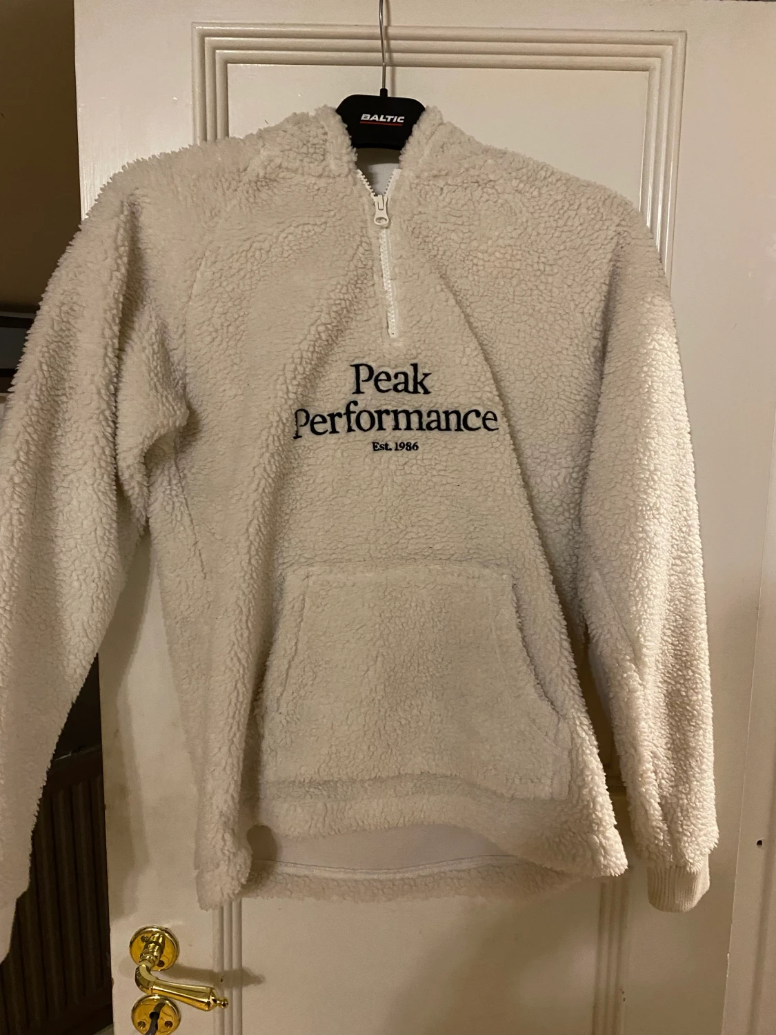 Peak Performance hoodie