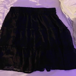 Kjol - aldrig använd, köpt för 1 år sen