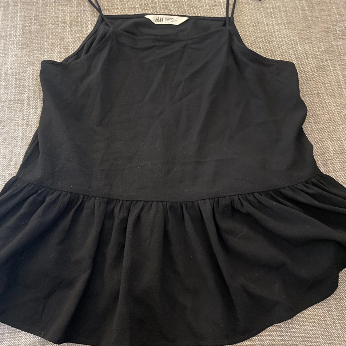 svart volangtopp - 90