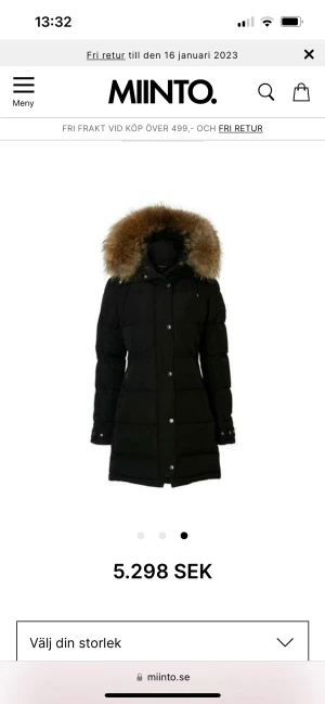 Hollies subway jacka - Strl 34, fint skick! Äkta päls. Köpt för 4999:- Kan eventuellt gå ner i pris vid snabb affär 🌸