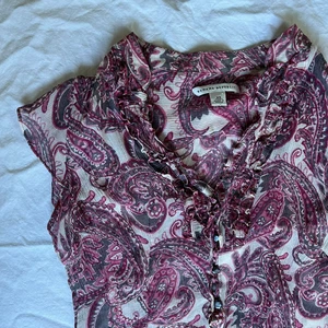 Blus - Söt topp i strl XS 