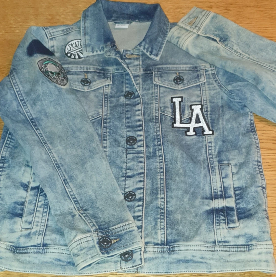 Jeansjacka i mjuk stretchbomull