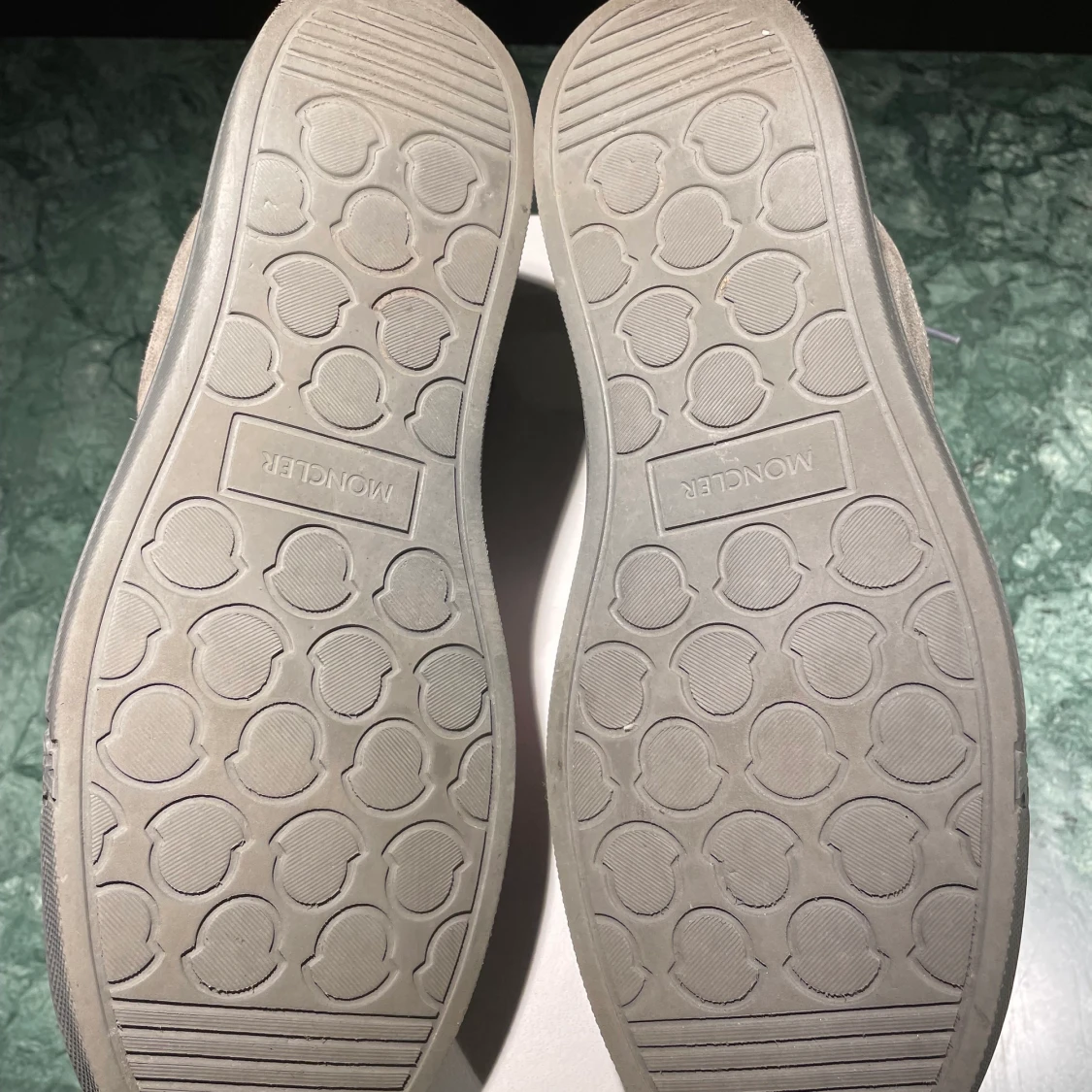 Moncler skor storlek 43 - 90