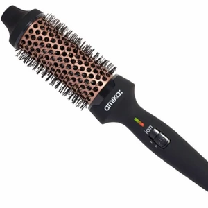 Varme borste - Min fina varme borste köpt för 500kr ❤️som du kan göra fin blow out med