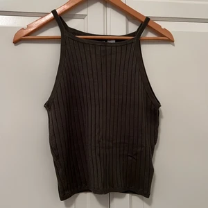 Top - Säljer denna top för 50kr storlek M använt fåtal gånger💘 kan mötas upp samt fraktas 🫶🏼