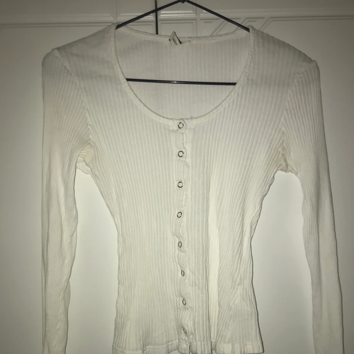 Vit topp från Nelly  - 90