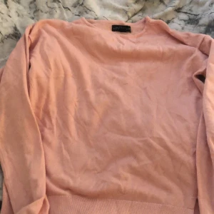 Stickad  - Hej! Säljer denna använd 1 gång ❤️