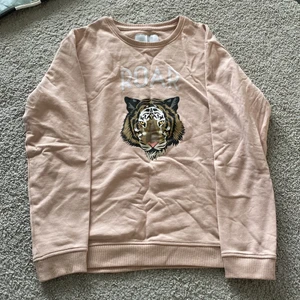 tjocktröjan - aldrig använt 