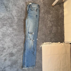 Jeans från Gina  - Storlek 32  150kr  köparen står för frakten, kan även mötas upp i och runt Falun🫶🏻