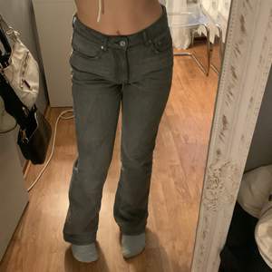 Perfect jeans Strl S från Gina tricot använt flera gånger 