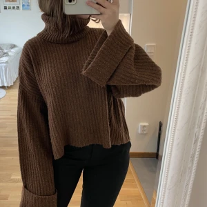 Stickad tröja - Brun stickad tröja från Gina Tricot i strl S o begagnat skick 💌