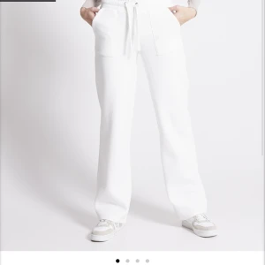 Lager 157 mjukisbyxor  - Säljer dessa populära mjukisbyxor från Lager 157! Aldrig använda, så i nyskick❤️‍🩹