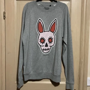 Maria Nilsdotter tröja - Ovanlig tröja från Maria Nilsdotter. Endast använd en gång. 100%bomull. 