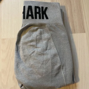 Gymshark leggings - Gymshark leggings i grå, storlek Xs