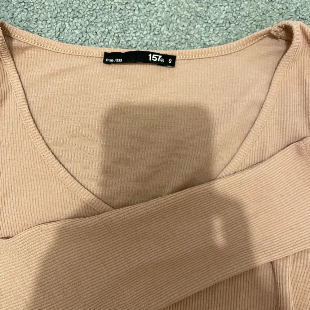 V-ringad tröja från lager 157 super fin i storlek S🫶🏼. Toppar.