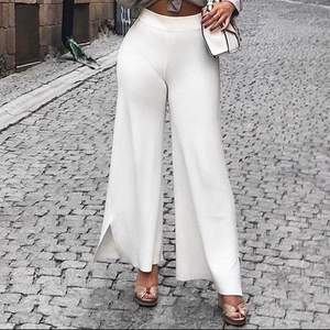 Vita flare pants i mjukt och tjockt material från Zara, bild från min Instagram 