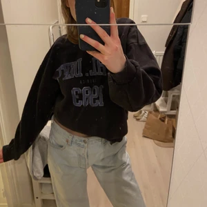 Sweatshirt  - Sweatshirt från gina, nyskick!! Strl 