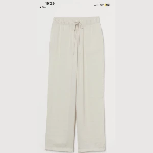 Sommarbyca från hm - Jätteskön tunn sommarbyxa från HM. 