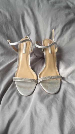 Klackskor - Bra skick✨bra för studenten, bröllop eller fest⭐️
