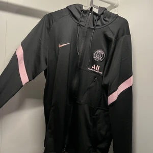 Psg trackauit  - Psg dress i bra skick i storlek M