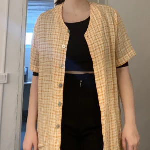 Skjorta  - Rutig skjorta från 60 talet ish💕💕💕