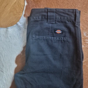 Dickiesbyxor - Använda men i bra skick