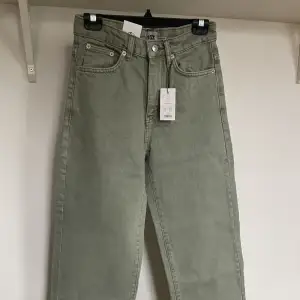 Nya gröna jeans från Lager 157! Storlek S, modell Boulevard!  