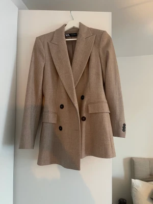 Kavaj från zara - Helt ny