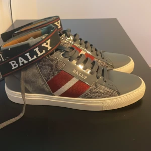 Bally skor storlek 42 - Bally skor andvänt 2 gånger för några år sedan. Pris kan diskuteras. (Har inget kvitto)