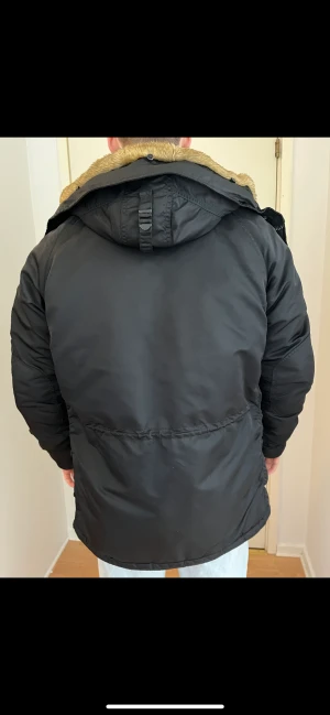 Alpha industries. - Alpha jacka.  Ny pris: 2499kr