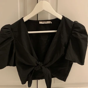 Topp - Topp från NA-KD, varsamt använd!