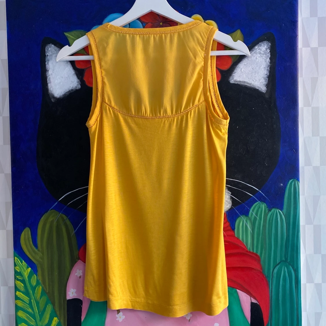 Helt ny senapsgul blus st. S - 90