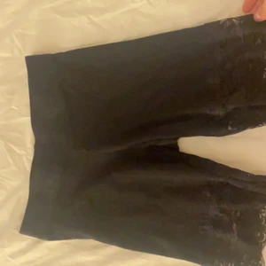  Cykelbyxor  - Jätte fina cykelbyxor med spets! Råkade ta en för liten storlek tyvärr :( 