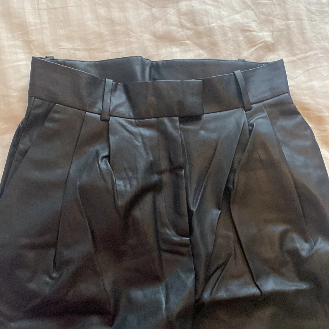 Högmidjade byxor  - 91