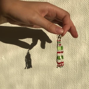 Örhängen  - Jättefina unika örhängen som är passar till det mesta! 