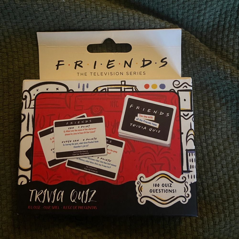 friends spel från urbanoutfitters! alla korten finns kvar o är aldrig användt! <3 (+frakt). Övrigt.