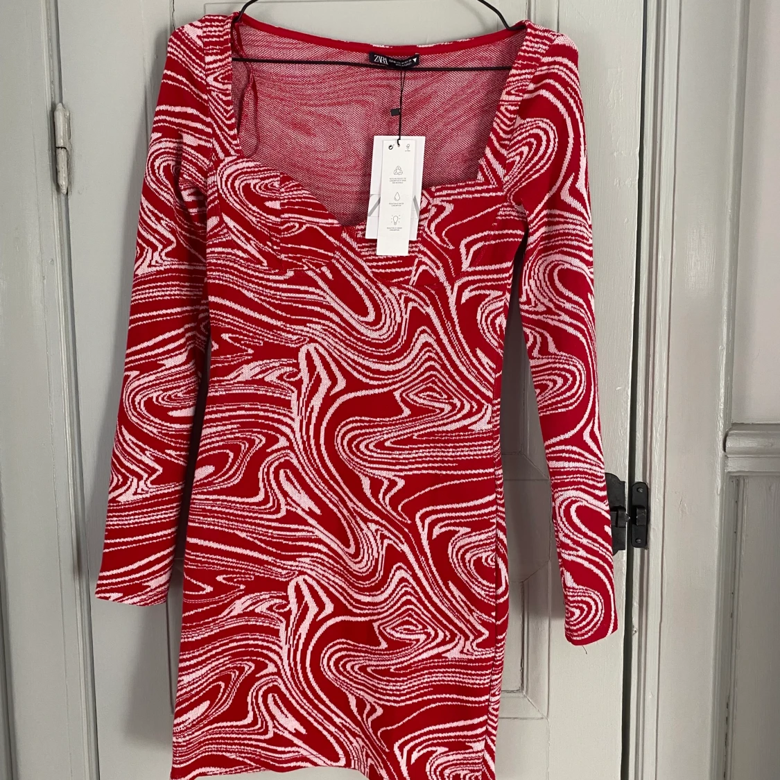 Stickad klänning Zara - 90