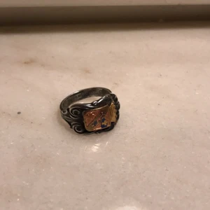 Hemmagjord ring i nysilver - Ring i nysilver. Storlek 9. Kan skicka fler bilder vid intresse.