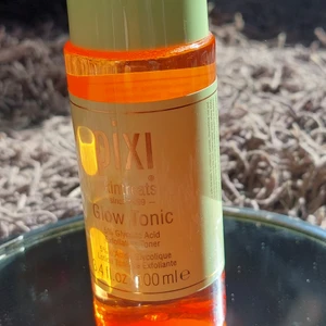 Pixi Glow Tonic - Oandvänd    (buda inte om ni ej ska köpa) Med frakten inräknat blir det 100:-